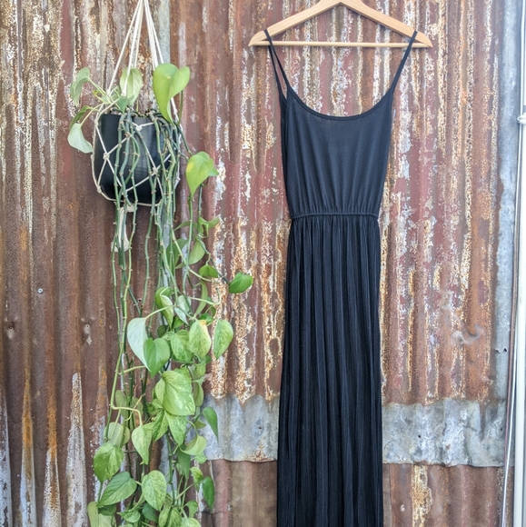 oak + fort pleated midi dress - Picture 1 of 2